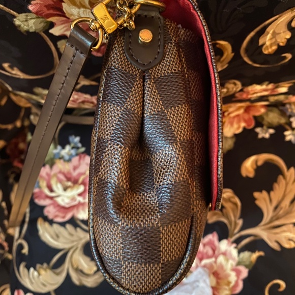 LOUIS VUITTON FAVORITE MM DAMIER EBENE CROSSBODY BAG + ALL SHOWN IN PICTURE - Picture 6 of 15